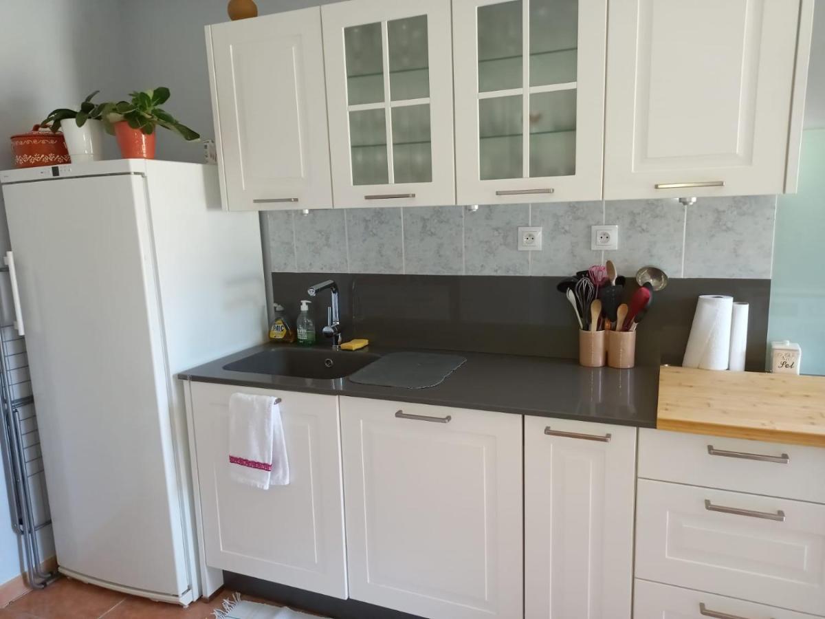 Chez Lucia A 15Min De Perigueux A 6Km Autoroute A89 Apartment Eglise-Neuve-de-Vergt ภายนอก รูปภาพ